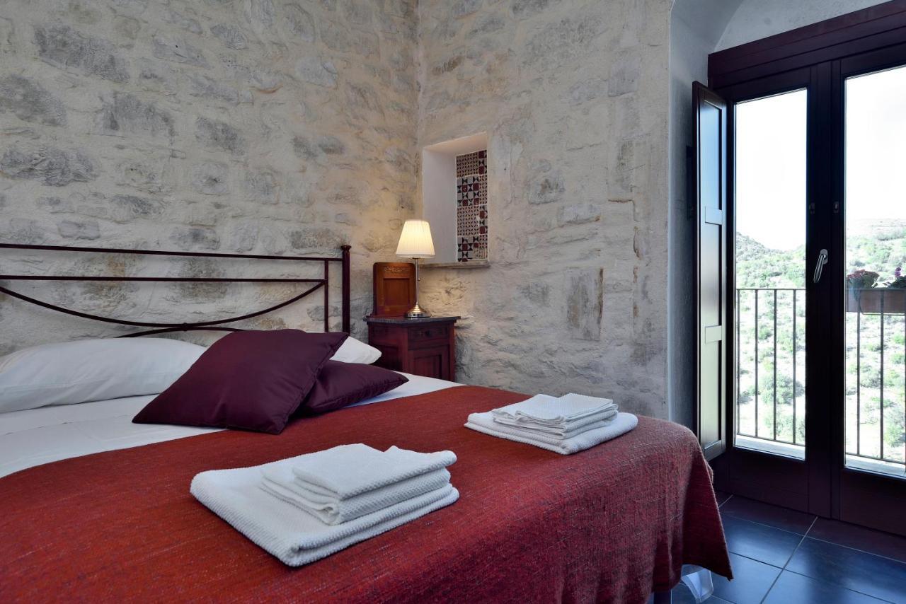 Le Luci Su Ibla - Ospitalita Con Vista Bed & Breakfast Ragusa Bagian luar foto