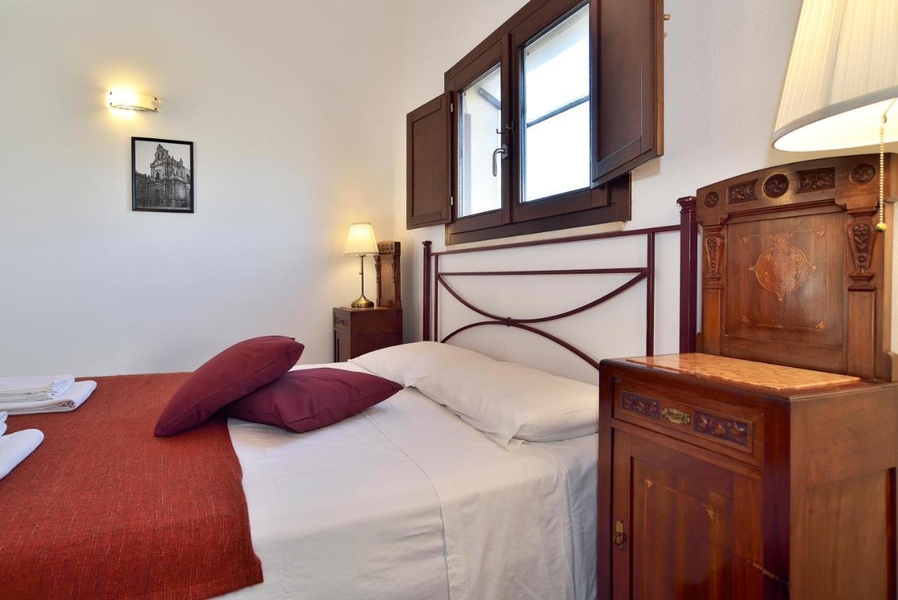 Le Luci Su Ibla - Ospitalita Con Vista Bed & Breakfast Ragusa Bagian luar foto